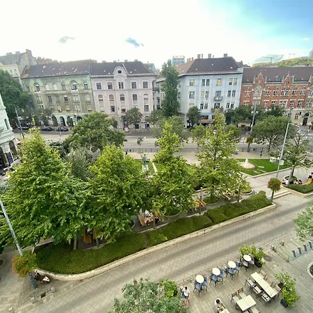 B32 Gellert *