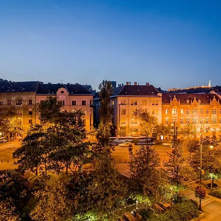 B32 Gellert Апартаменты *