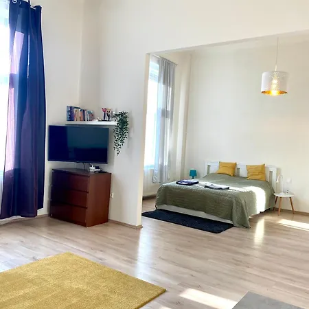 B32 Gellert Budapest